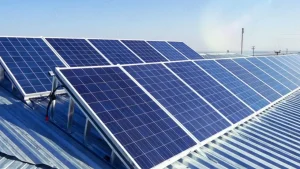 Suurin ongelma aurinkopaneelien asentamisessa viljelysten päälle on varjostus. Jaénin yliopisto on löytänyt ratkaisun.