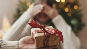 20 teknologista lahjaa, jotka yllättävät ja ilahduttavat sinua tänä jouluna.