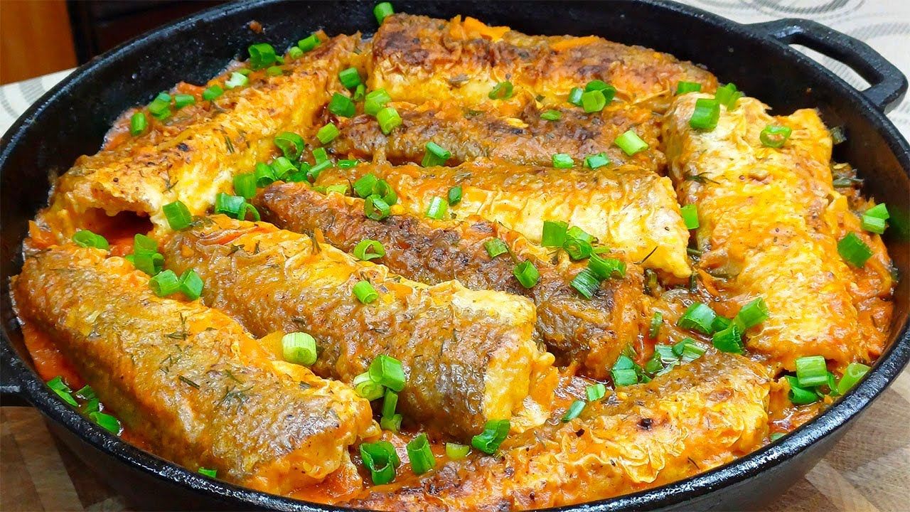 Kuinka päästä eroon paistetun kalan hajusta keittiössä? Tämä temppu auttaa helposti.