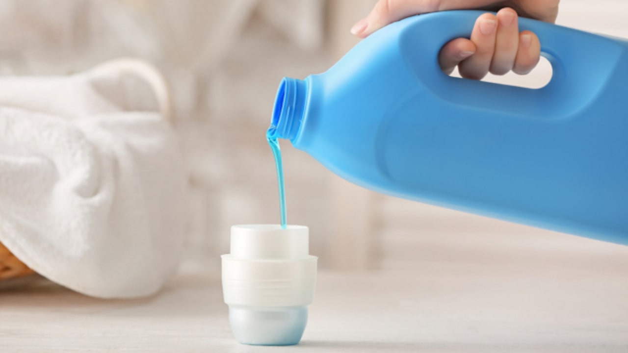 Pesuaineen ja suolan sekoittaminen pesukoneessa: mitkä ovat edut ja miksi se on niin tärkeää?