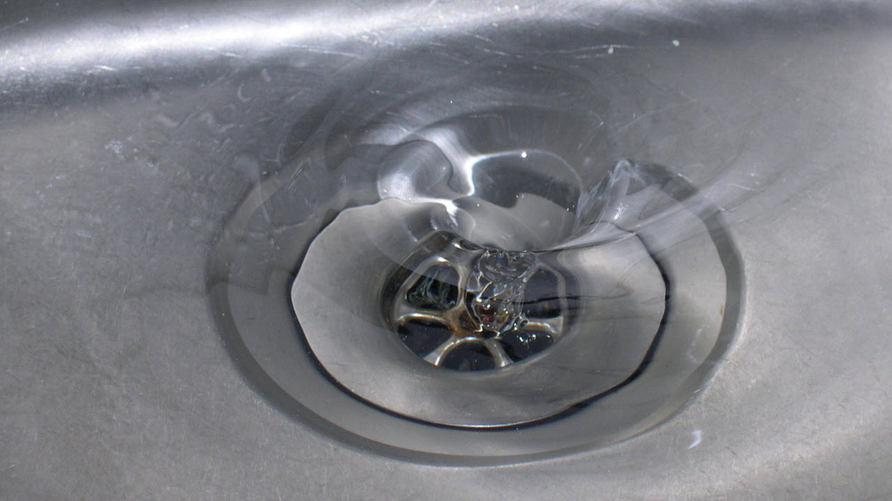 Monien kotitalouskäyttöön tarkoitettujen tuotteiden myynti on kielletty, ja ne on vedetty pois markkinoilta.