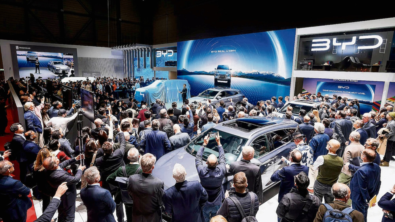 BYD on avannut jälleenmyyntikeskuksen tässä maassa yhteistyössä Dietrich Group -yritysryhmän kanssa.