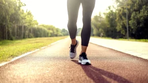 Auttaako kävely lisäämään lihasmassaa, polttamaan rasvaa tai molempia?