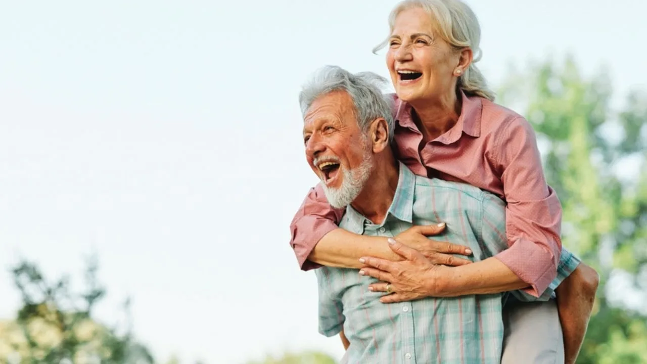 Kuinka pysyä kunnossa 70-vuotiaana: tässä on 9 pahinta tapaa, joista sinun tulisi luopua jo tänään.