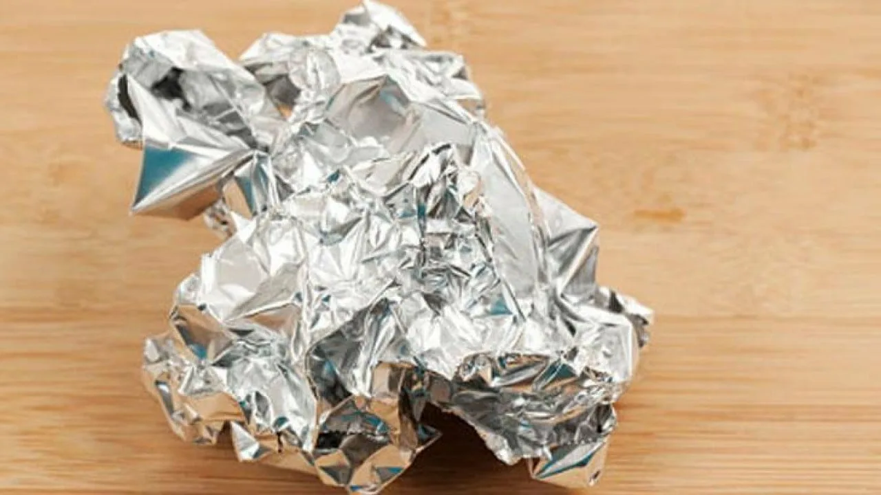 Alumiinifolion temppu pelastaa kasvisi. Älä tuhlaa aikaa.