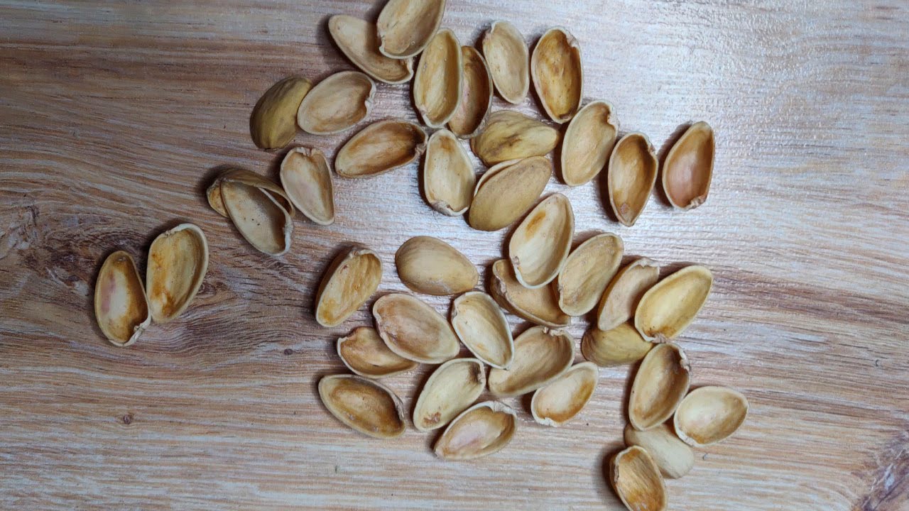 Mihin pistaasipähkinöiden kuoria käytetään ja miksi niitä pidetään aarteena?