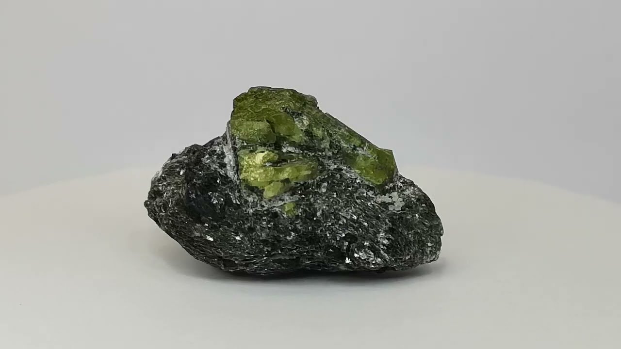 Geologit ovat löytäneet ja rekisteröineet uuden arvokkaan mineraalin