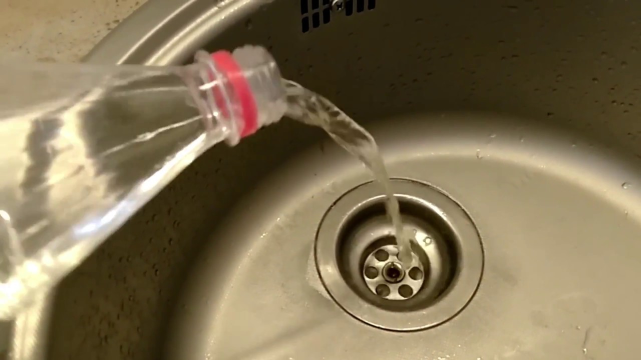 Etikan käyttö kylpyhuoneen viemärin puhdistamiseen: mihin sitä tarvitaan ja mitkä ovat sen edut.