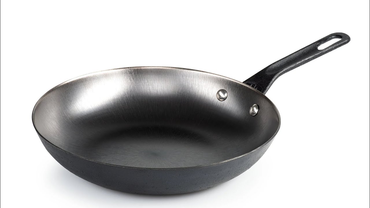 Elintarviketeollisuuden teknologia-asiantuntija: ”Jos haluaisin ostaa paistinpannun, paras valinta olisi ruostumattomasta teräksestä valmistettu paistinpannu, koska tämä materiaali ei siirrä myrkyllisiä aineita ruokaan.”