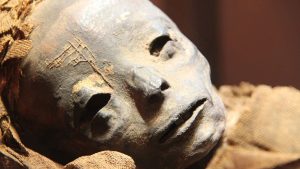 Arkeologinen löytö, joka hämmästytti tutkijat: maailman vanhimmat muumiot säilytettiin ainutlaatuisella menetelmällä.