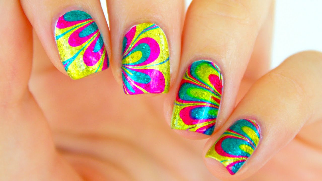 Ei vain punainen ja kultainen. Riko stereotypioita dopamiinia herättävällä manikyyriin. Manikyyri, joka herättää kaikkien huomion.