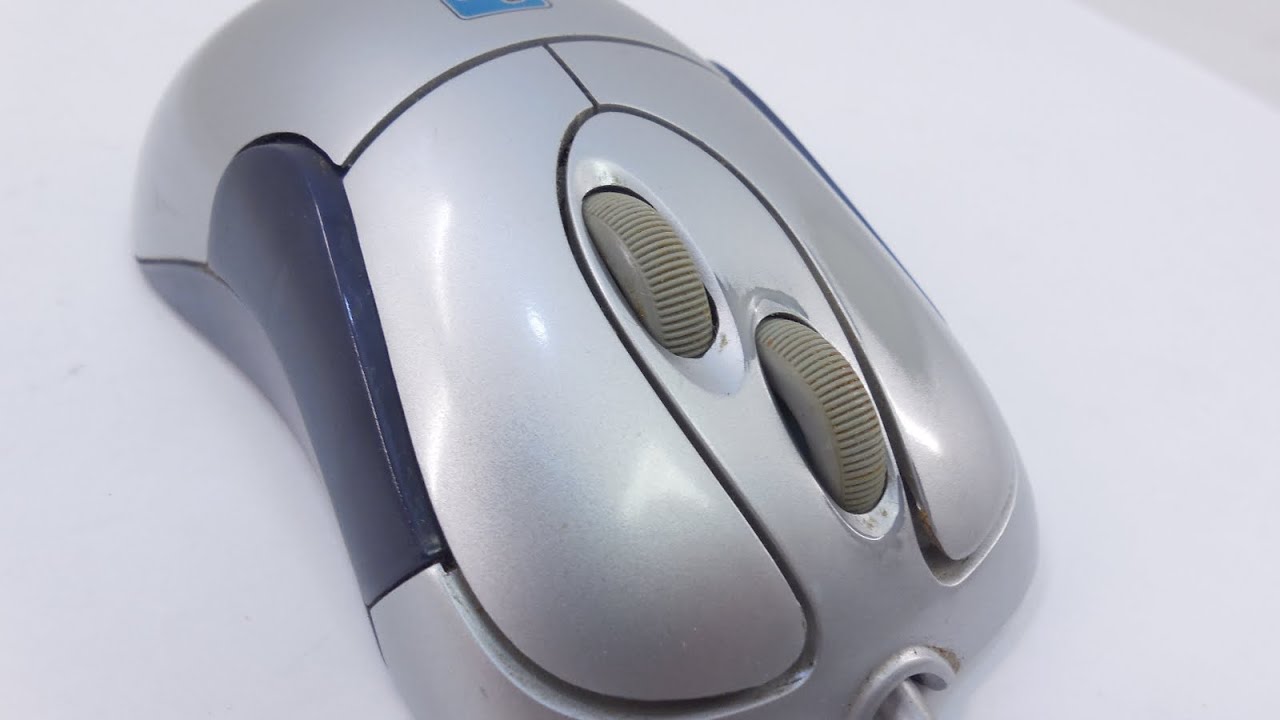 Kierrätys: uusi käyttö vanhalle hiirelle, joka ratkaisee joululahjan valintaongelman.