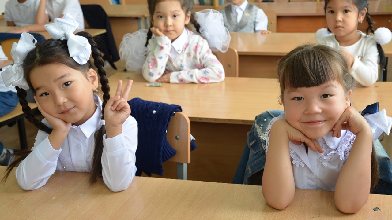 Tämä maa ilmoittaa uudesta ikärajasta valmistavalle luokalle ja ensimmäiselle luokalle pääsemiseksi seuraavasta lukuvuodesta alkaen.